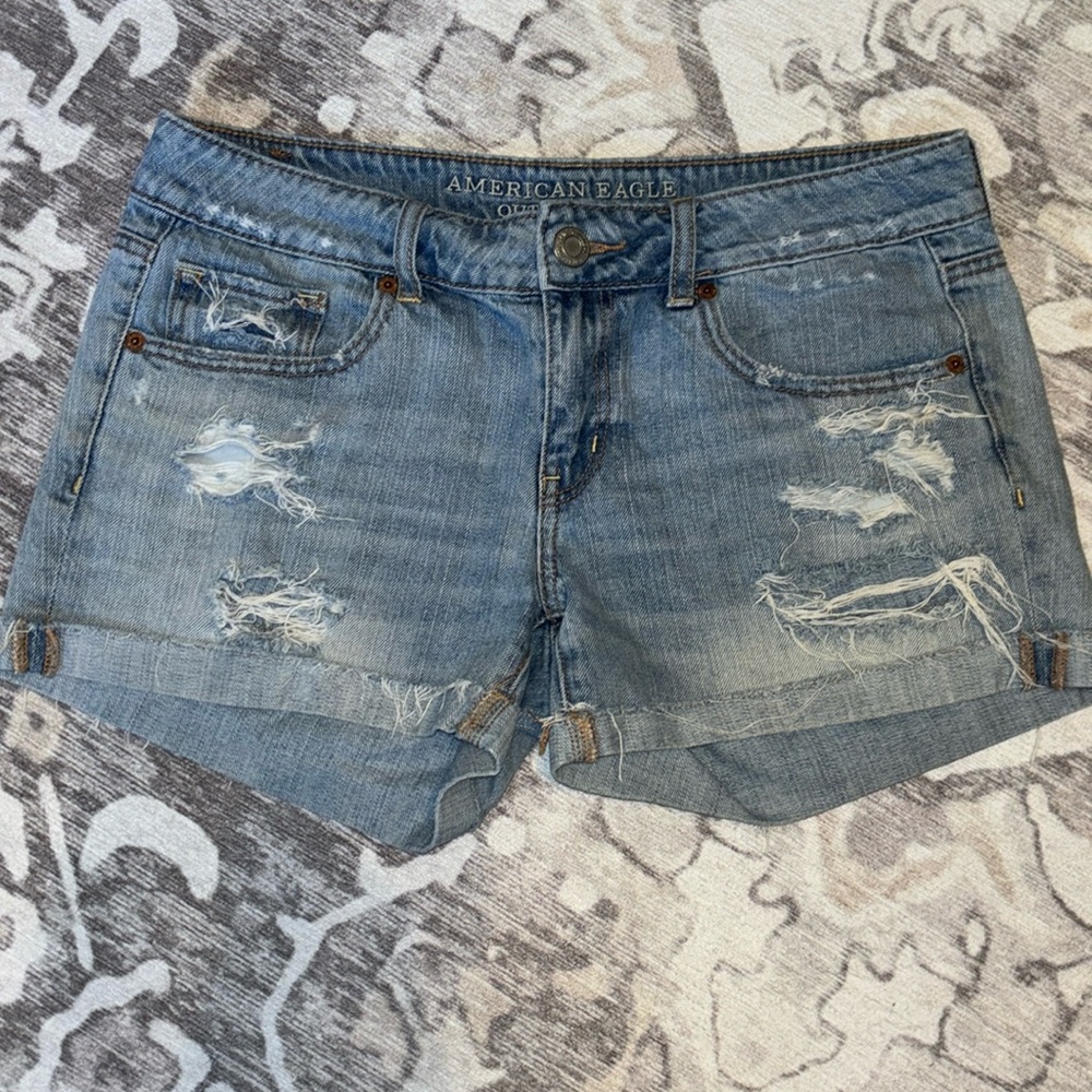 American Eagle- Sz. 8 jean shorts